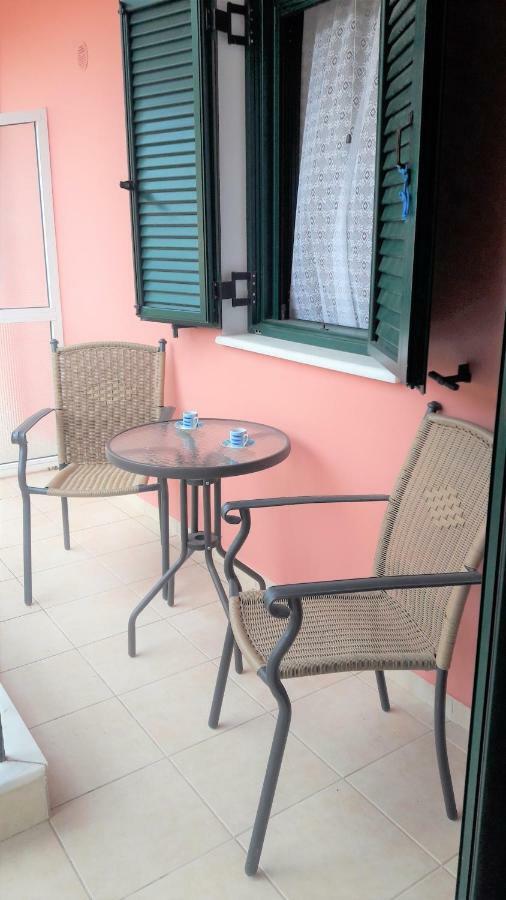Giannos Apartments Agia Efimia エクステリア 写真