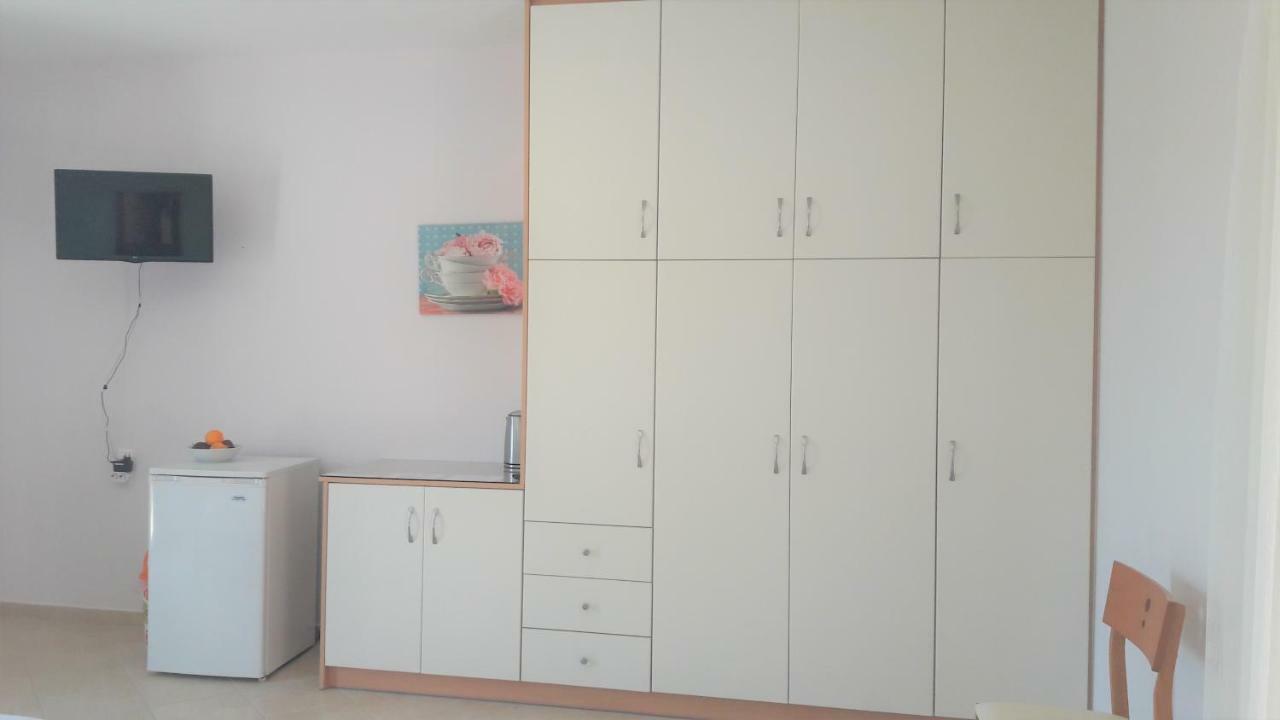 Giannos Apartments Agia Efimia エクステリア 写真